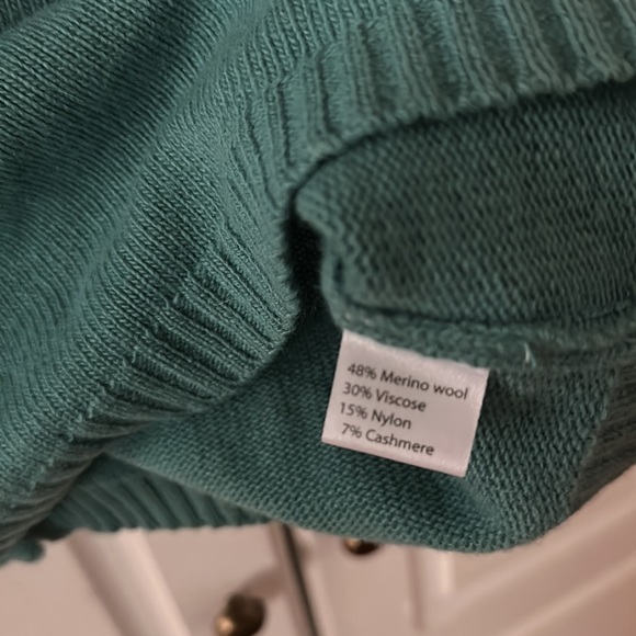 Merino Wool and Cashmere Sweater, Large - Picture 4 of 4